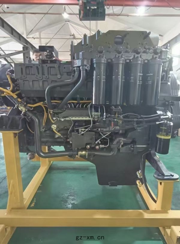PC1250-8發(fā)動機總(zǒng)成(chéng)